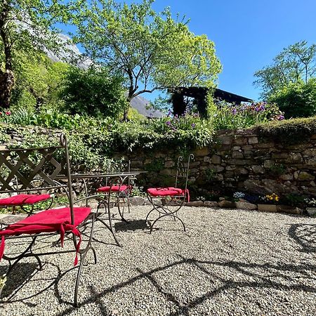 Au Pied Du Chateau- Parking Wifi Jardin - Clg Savoie Freterive Exterior photo