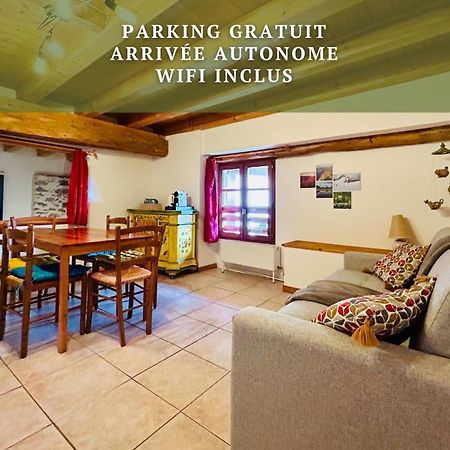 Au Pied Du Chateau- Parking Wifi Jardin - Clg Savoie Freterive Exterior photo